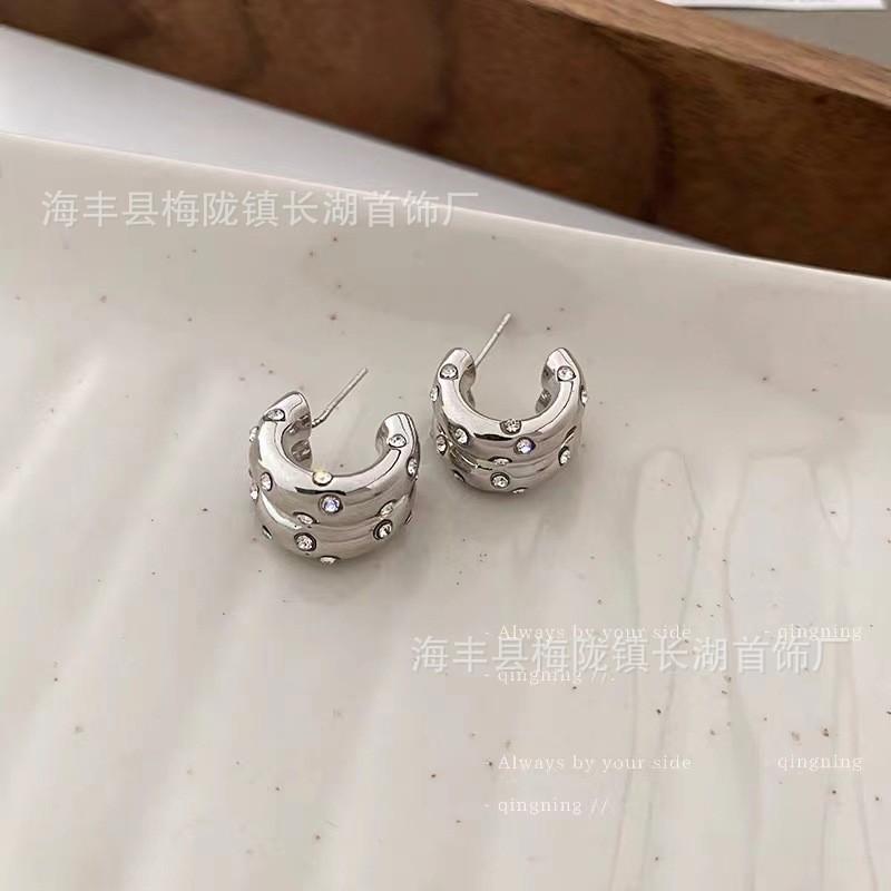 Diamond-encrusted Geometric Stud Earrings Women's Niche Design Sense Light Luxury Earrings Trendy Temperament Simple Cold Wind Earrings