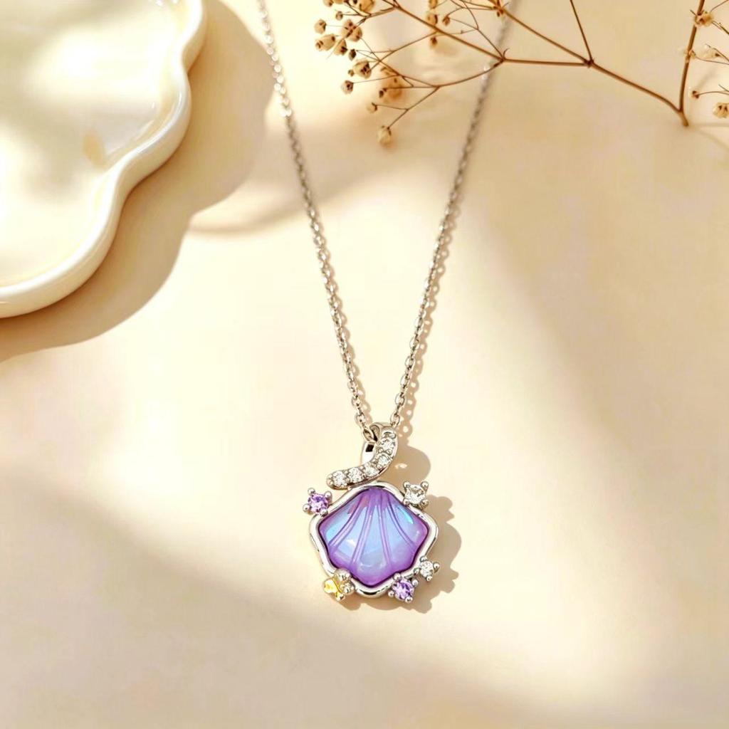 Elegant Cat Pendant Necklace: Fresh Design with Micro-Set Zircons for Women - Light Luxury & High-End Feel; Perfect Clavicle Chain Accessory.