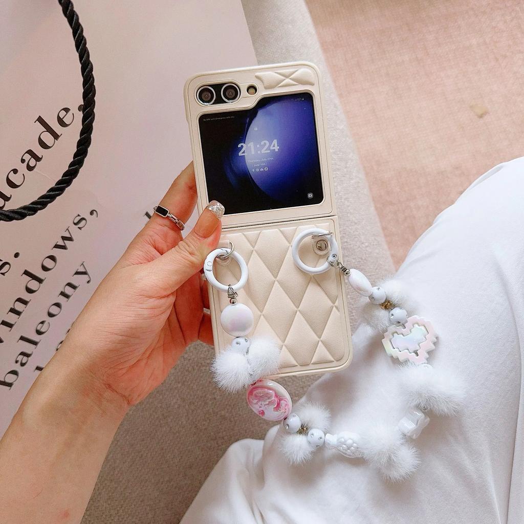Cute Bobbles PU Leather Heart Wrist Strap Phone Case for Samsung Galaxy Z Flip 6 5 5G Hinge Protection Shockproof Cover