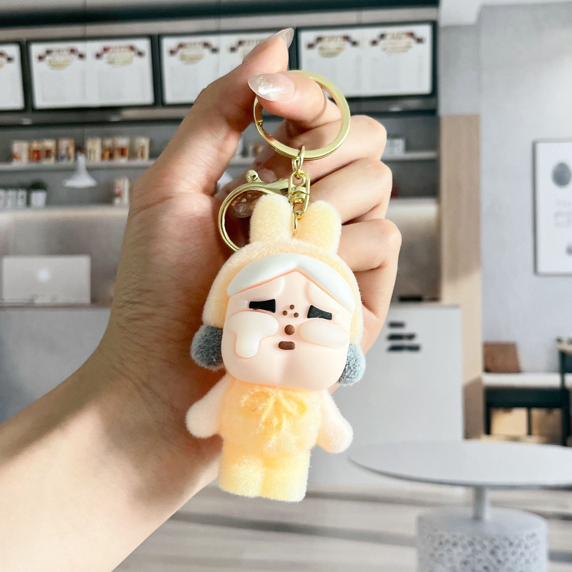 

Малыш Бесплатно Милый Bubble Mart CRYBABY Плачущий Малыш Слезы Фабричная Серия Ручная Работа Милое Украшение жёлтый