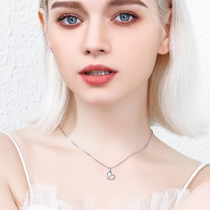 Fashion Love Couple Necklace Men and Women Heart Shaped English Letters Forever Love Tangled Chain Wedding Gift