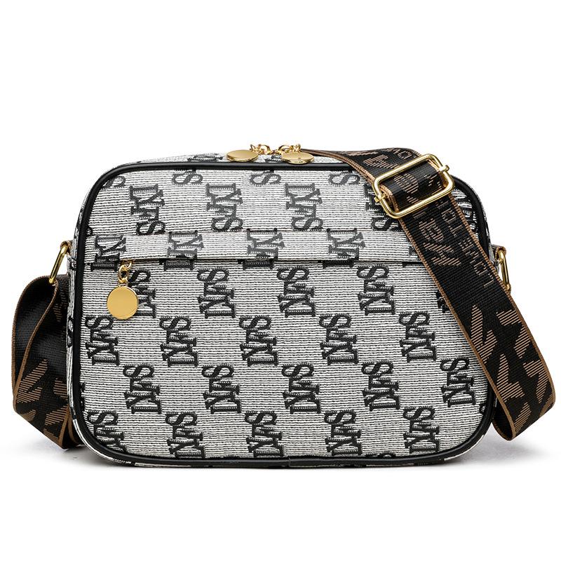 

Printed letter bag niche design shoulder small square bag