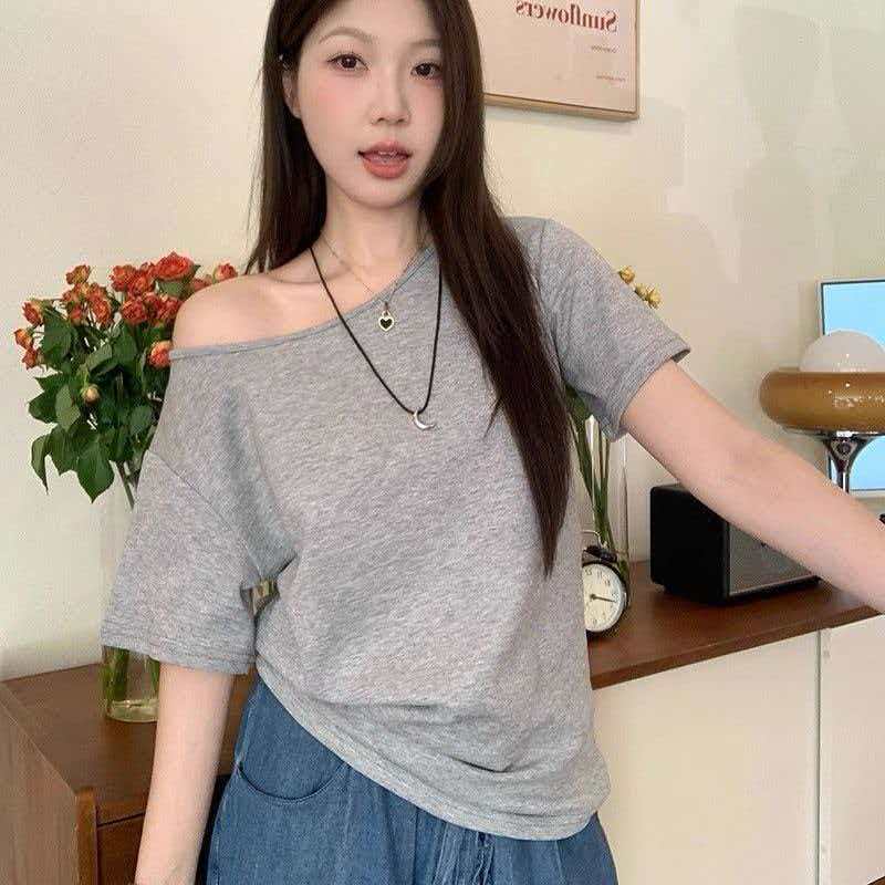 

Design Sense Slant Neck Short Sleeve T-Shirt Women s Spring and Summer New Careful Machine Off-Shoulder Solid Color Bottom Shirt Women s Top XL