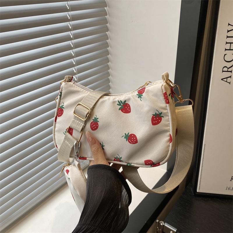 

Bag Women s 2025 Summer New Fashion Korean Version Simple Messenger Bag Casual Bag Shoulder Bag Underarm Small Square Bag