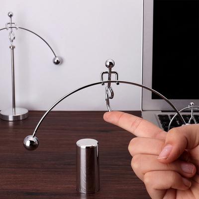 Creative Balance Pendulum Not Fall Small Iron Man Weightlifting Balance Ball Perpetual Motion Desk Fun Ornament Home Decor Toy