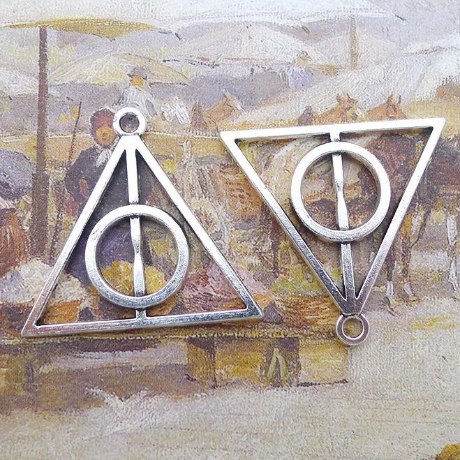 32x33 мм Треугольник Даров Смерти Античный Серебряный Сплав Ювелирные Аксессуары - 100 шт. античный серебряного