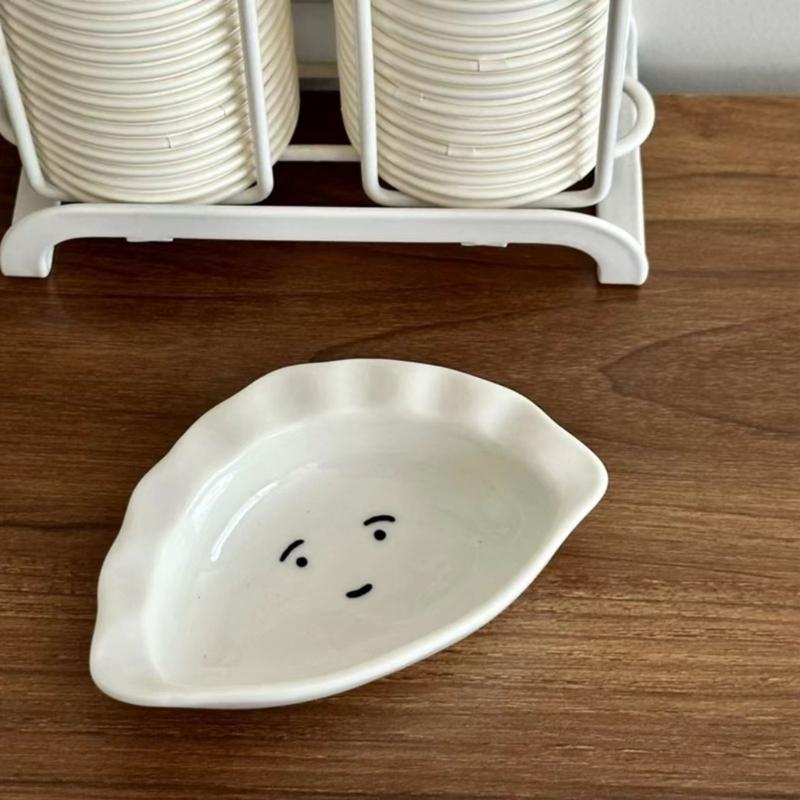 Mini Triangular Ceramic Sauce Dish Perfect For Sushi And Bentos Enhancing Dining Experience With Heat Resistant Design