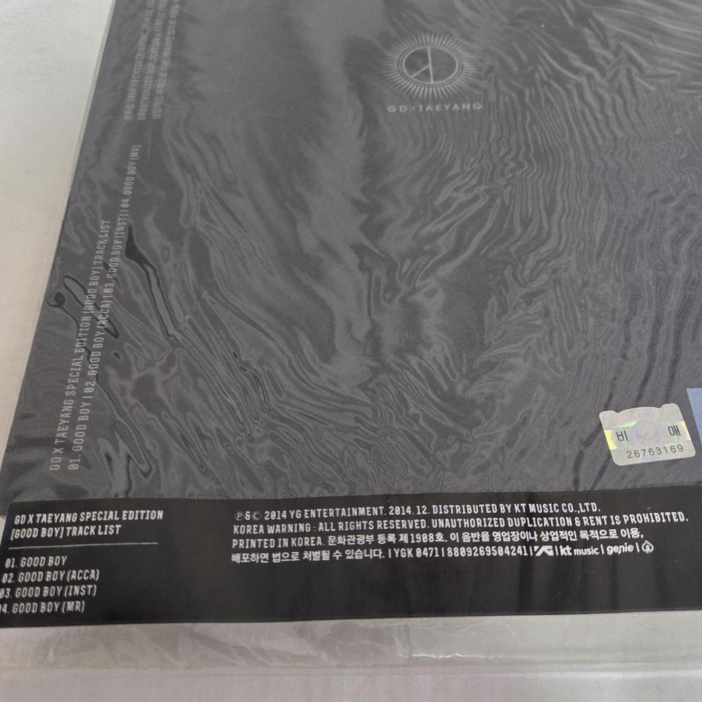 [USED] GD×TAEYANG(BIGBANG) "GOOD BOY" CD & Photobook