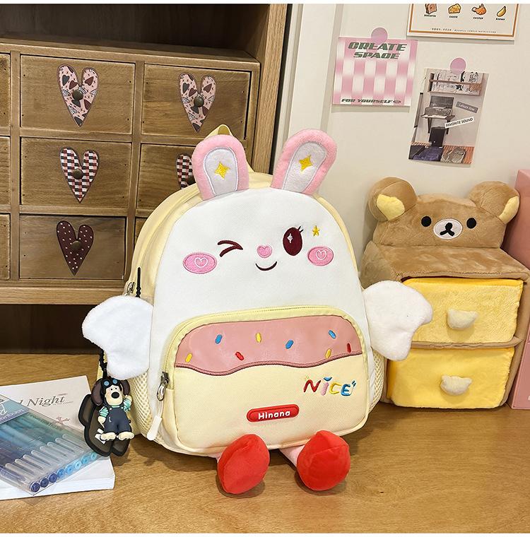 Schoolbag sweet fun playful soft cute cartoon schoolbag sweet girl heart cute kindergarten baby spring outing research small backpack