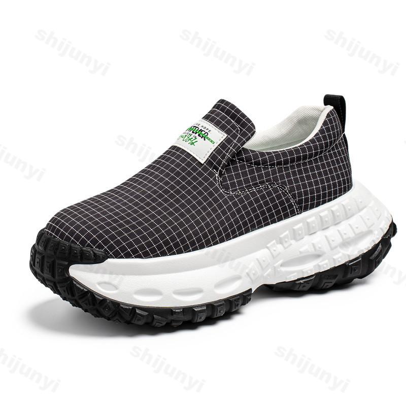 

Fashion Men s Casual Shoes 2025 Spring New Fashion Trend Comfortable Sports Shoes Versatile Thick Soled Non slip Slip on Chunky sneakers 39 чёрный