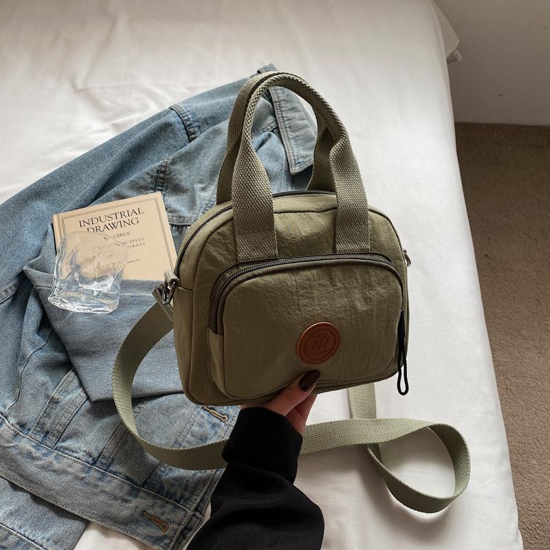 

Fashion trend casual simple texture small square bag personality 2025 summer new foreign style women s shoulder messenger bag зелёный