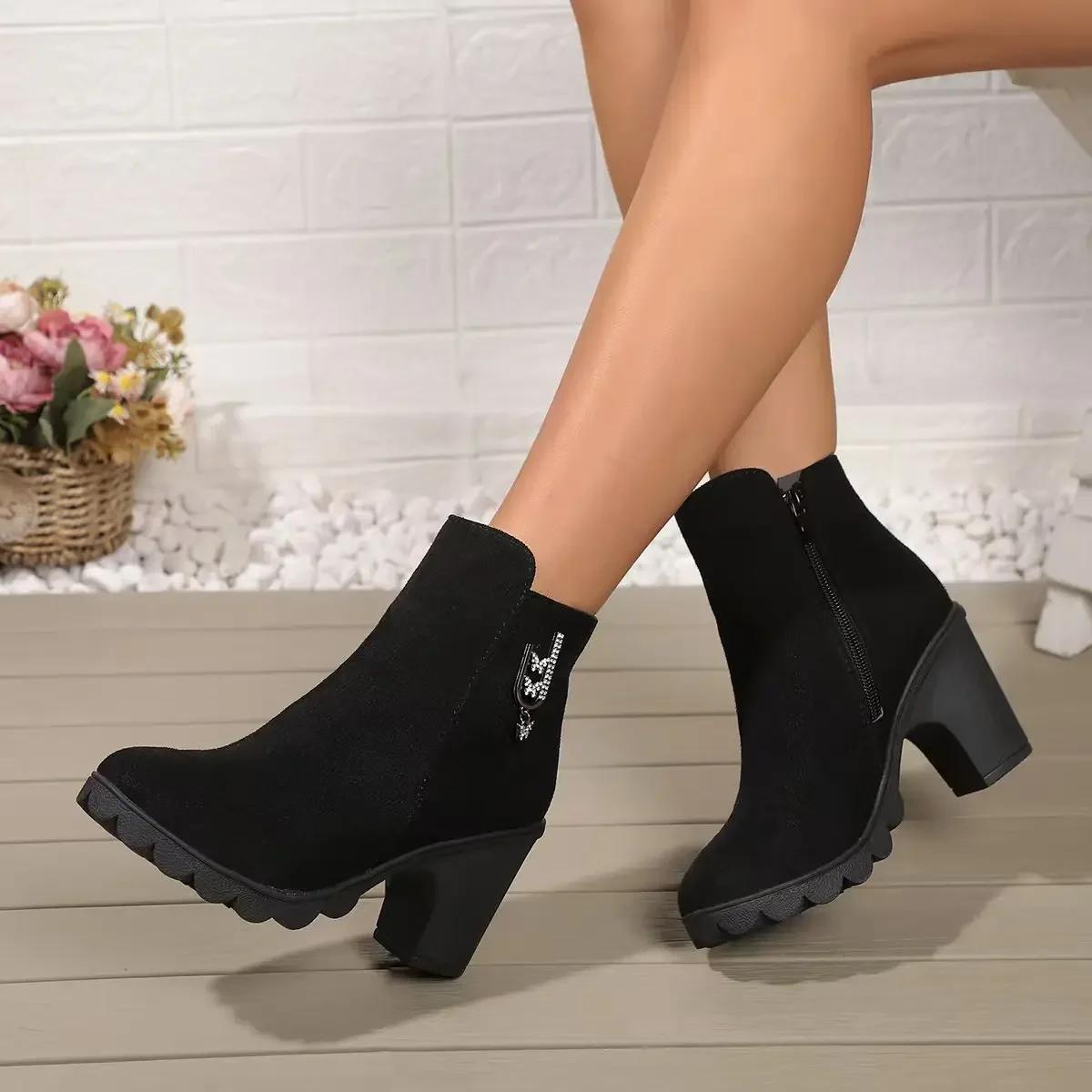 

2024 Новые сапоги для женщин, теплые, однотонные, зимние, длиной до щиколотки, сексуальные, модные, на толстом высоком каблуке, женские сапоги, удобная обувь 35 чёрный
