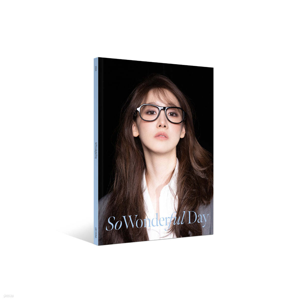 

Yoona (Girls Generation) - LIM YOONA 2024 BIRTHDAY POP-UP PHOTOBOOK