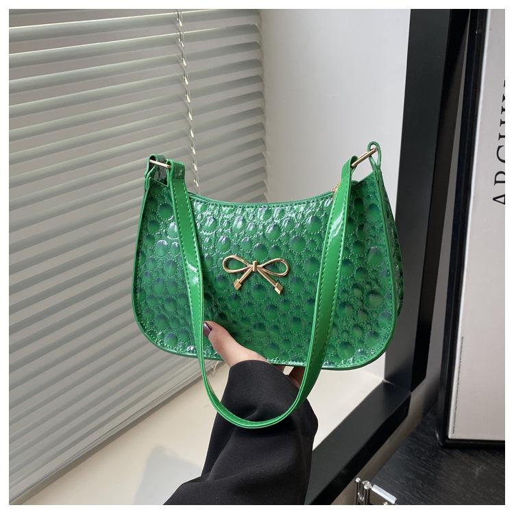 

2025 new fashion casual shoulder, popular armpit bags this year, women s trend, foreign style and beautiful small square bag зелёный