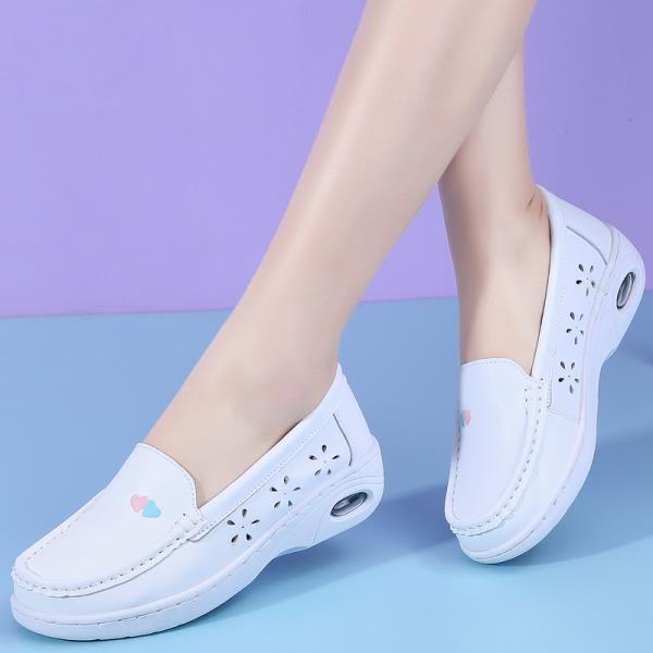 Fashion Summer Shoes Ladies Autumn Tennis Female Soft Genuine Leather Sneakers 2025 Fall Breathable Moccasins Nurse White White Sneakers