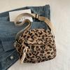 Leopard Print Women'S Crossbody Bag, Versatile Small Square Bag, Print Women'S Shoulder Tote, Gift Bag for Wife Or Girlfriend