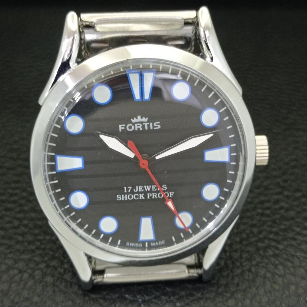 VINTAGE HAND-WINDING SWISS MENS REFURBISHED BLACK COLOR DIAL WATCH A701047-5 R205a-a701047