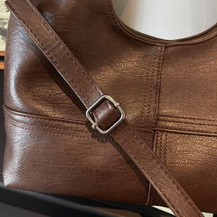 Large capacity retro style portable shoulder messenger bag