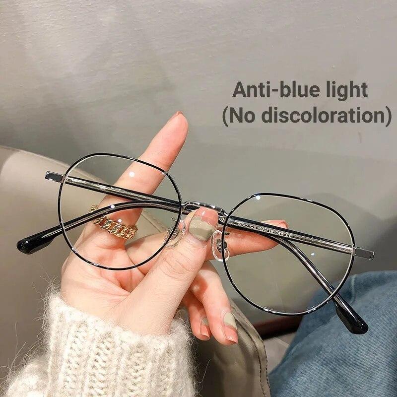 Luxury Photochromic Myopia Glasses Men Women Fashion Anti Blue Light Eyeglasses Anti UV Sunglasses Eye Protection Goggle Eyewear