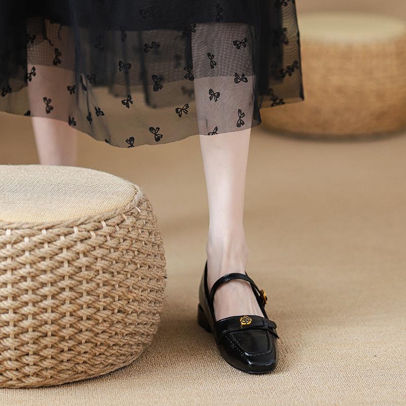 Inner height increase thick heel spring new camellia one-word buckle Mary Jane shoes women's retro black single shoes