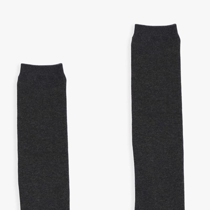 pink PINEAPPLE [2EA 1SET] BASIC KNEE HIGH SOCKS_CHARCOAL