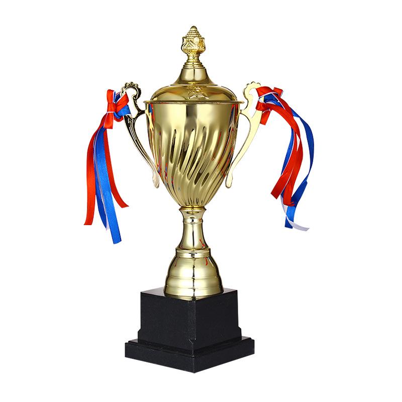 Gravering av trofeer og medaljer for sportssuvenirer – Tilpasning av basketball- og fotballtrofeer