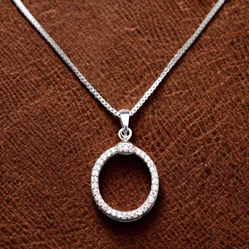 Minimalistische Zirkon-Rundanhänger-Halskette - Luxus-Schlüsselbein-Schmuck für Damen