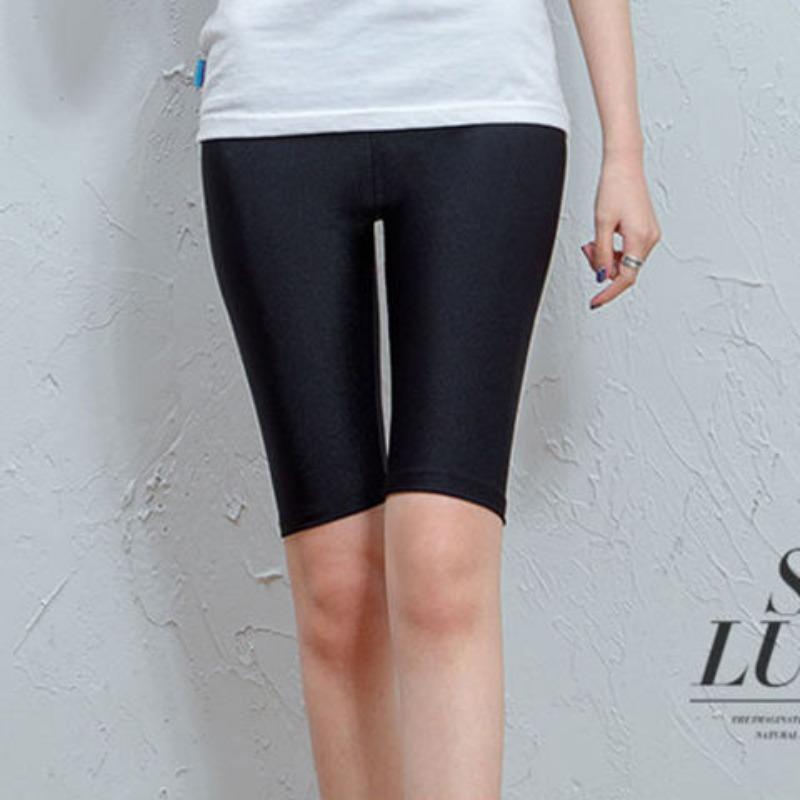 

Летние эластичные глянцевые брюки с открытыми ногами, нейлоновые облегающие леггинсы со штрипками, педаль можно носить снаружи, яркий шелк XL/2XL