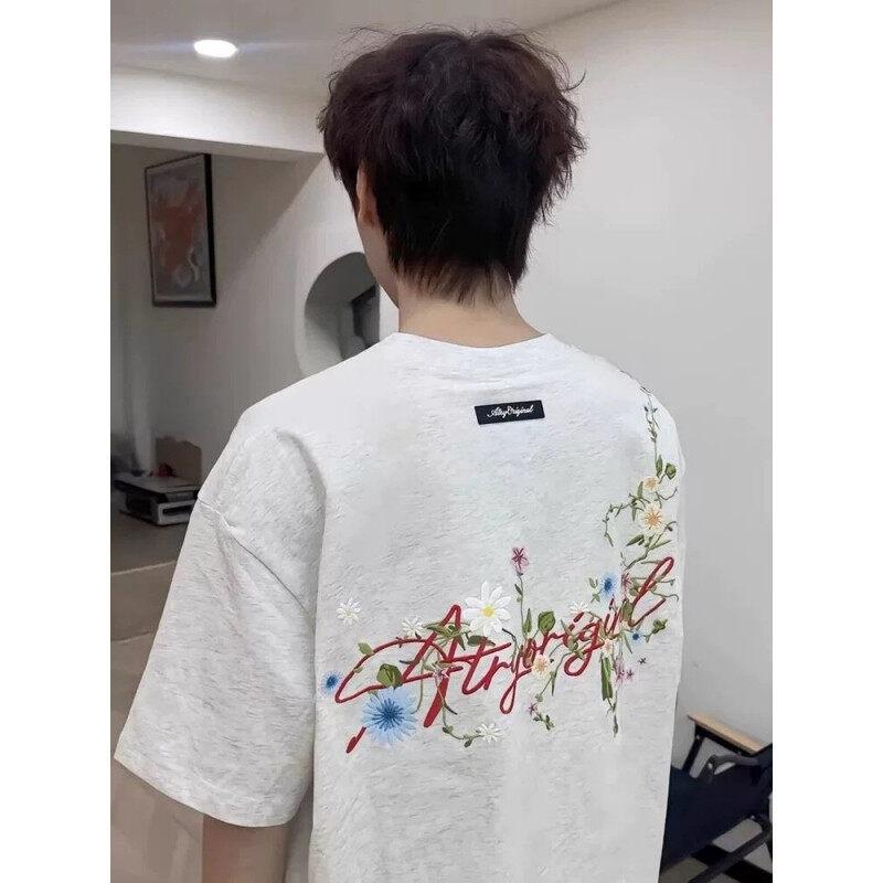 

Oversize Flower Embroidered Bottoming Shirt Women s Design Top Spring and Summer Thin Temperament Short-sleeved T-shirt Men M серый