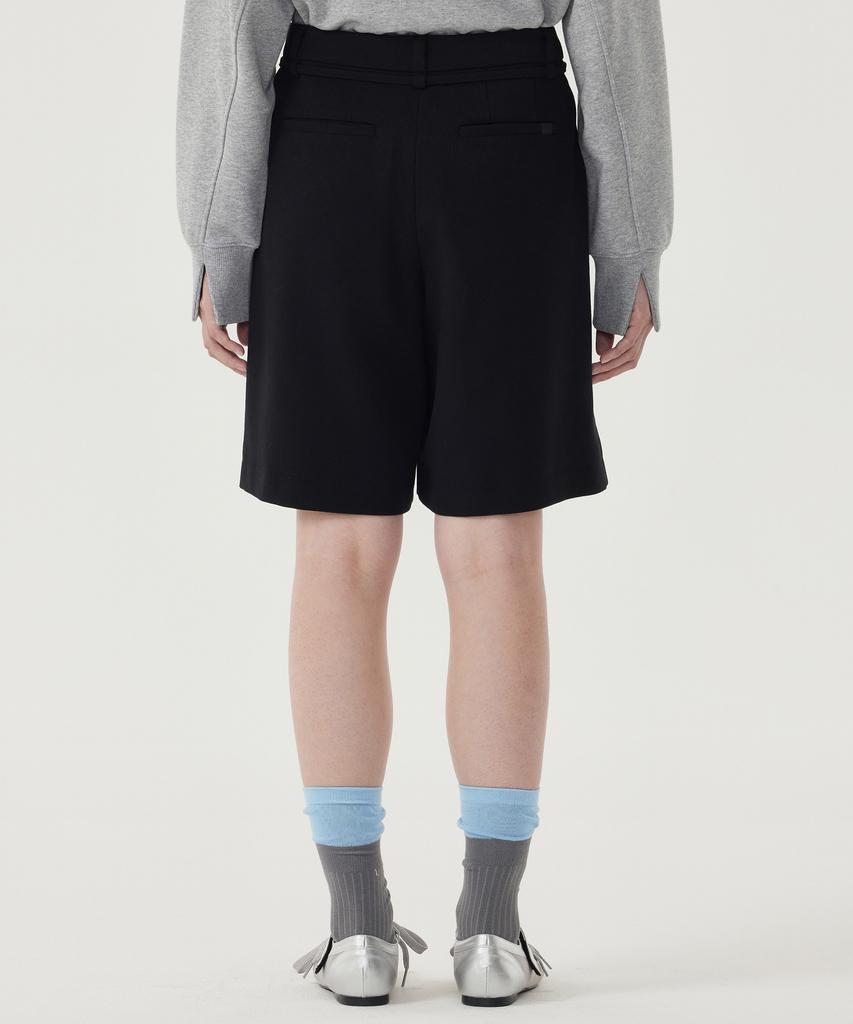 COVERNAT WOMAN Belted Bermuda Shorts Black