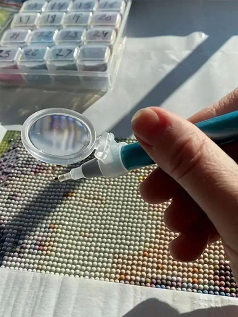 2 Pieces of Diamond Painting Magnifying Glass Small Plastic Magnifying Glass 5D Diamond Painting Embroidery Tool Accessories