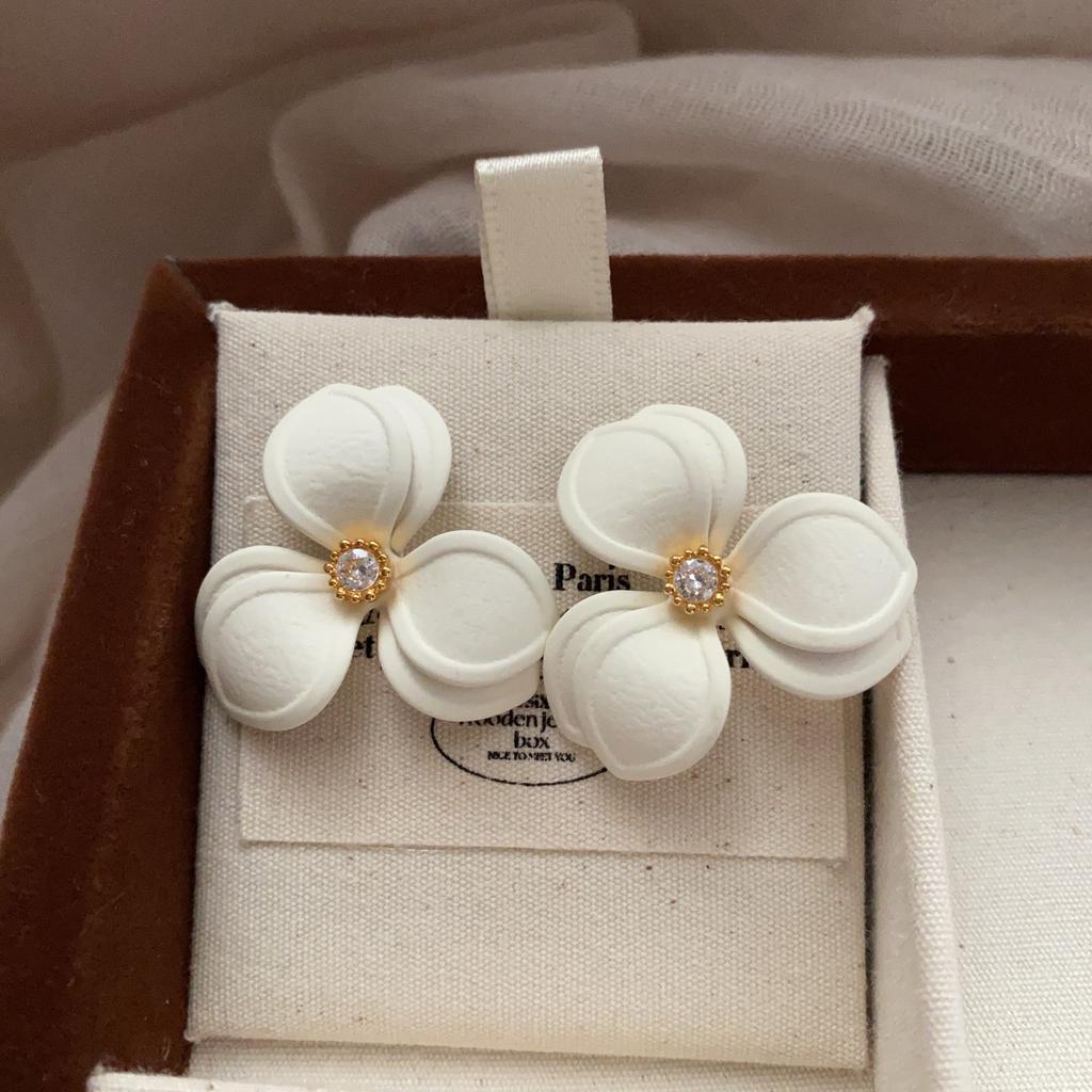 Sweet Zircon Double Flower Stud Earrings, Simple Earrings, High-grade Fresh, Soft and Elegant