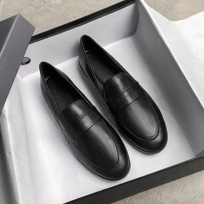 2022 Schwarze Lederschuhe für Damen im britischen Stil, passende Flats, Größe 41–43.