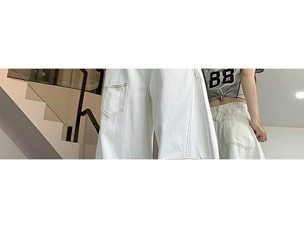 American Retro High-Waisted White Wide-Leg Jeans for Women – Autumn/Winter Plus Velvet, Slimming, Loose Fit.