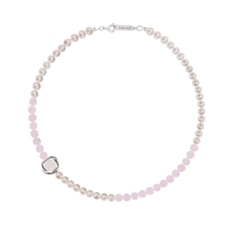 NEW PIECE GARDEN MOONSTONE NECKLACE