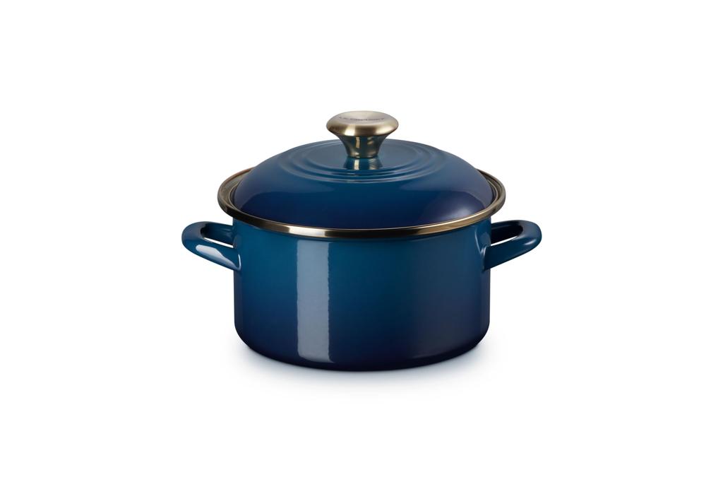 Le Creuset EOS Agave with Light Gold Gas and Induction Compatible Japanese Casserole, 20cm, Design, Knobs, [Official Product]