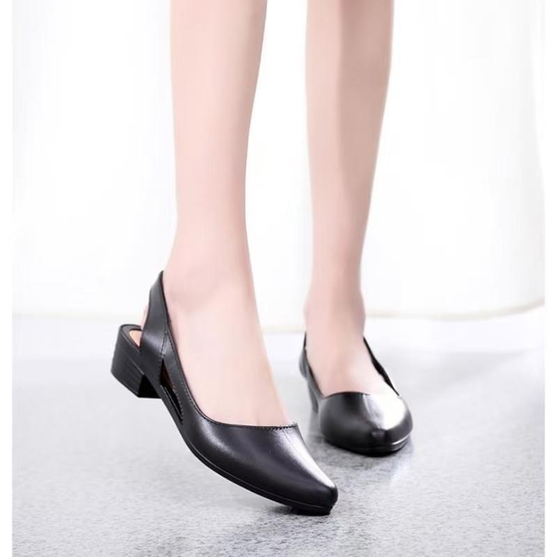 Women's Pointed Toe Low Heel Sandals Summer New Soft Sole Non Slip Waterproof Shallow Slip On Lightweight Outdoor Jelly Sandals