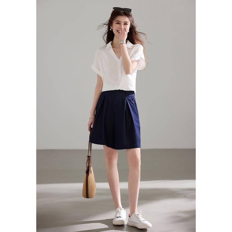Soft Power Style Series V-neck Short-Sleeved Shirt