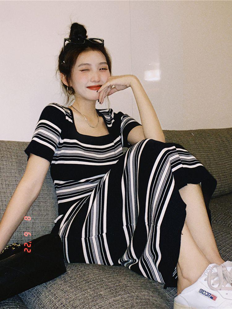 

Повседневное вязаное платье в полоску - Женское лето 2025, Свободное, стройнящее, средней длины, с коротким рукавом, в ленивом стиле One Size [Premium Quality] чёрный