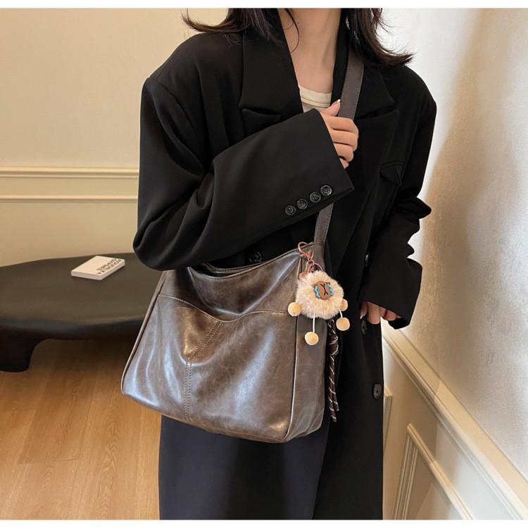IELGY Retro Large-Capacity Bag Autumn Winter Commuter Shoulder Cross-Body Fashion Tote Bag