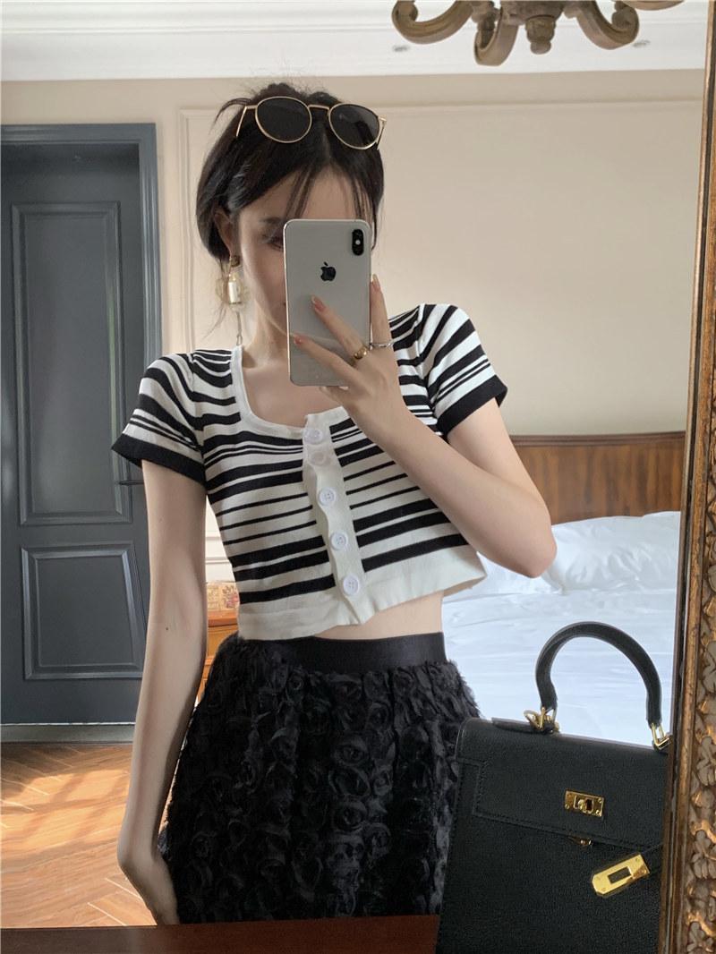 

Trendy contrasting stripes slim-fitting knitted cardigan summer Korean sweet sexy square neck slim top women s trend One size fits all белый