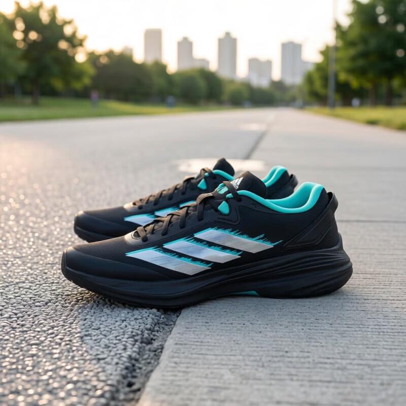 

Adidas Running Shoes 39