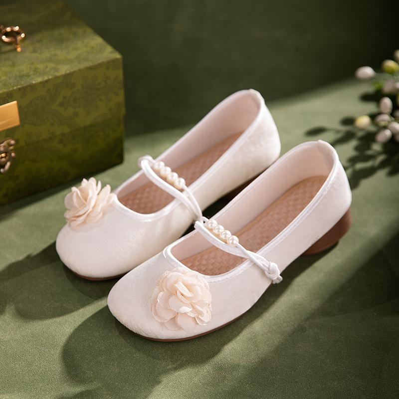 

Spring and Summer New Flat Shoes Ladies Comfortable Soft Bottom Shallow Women Shoes 35 білий