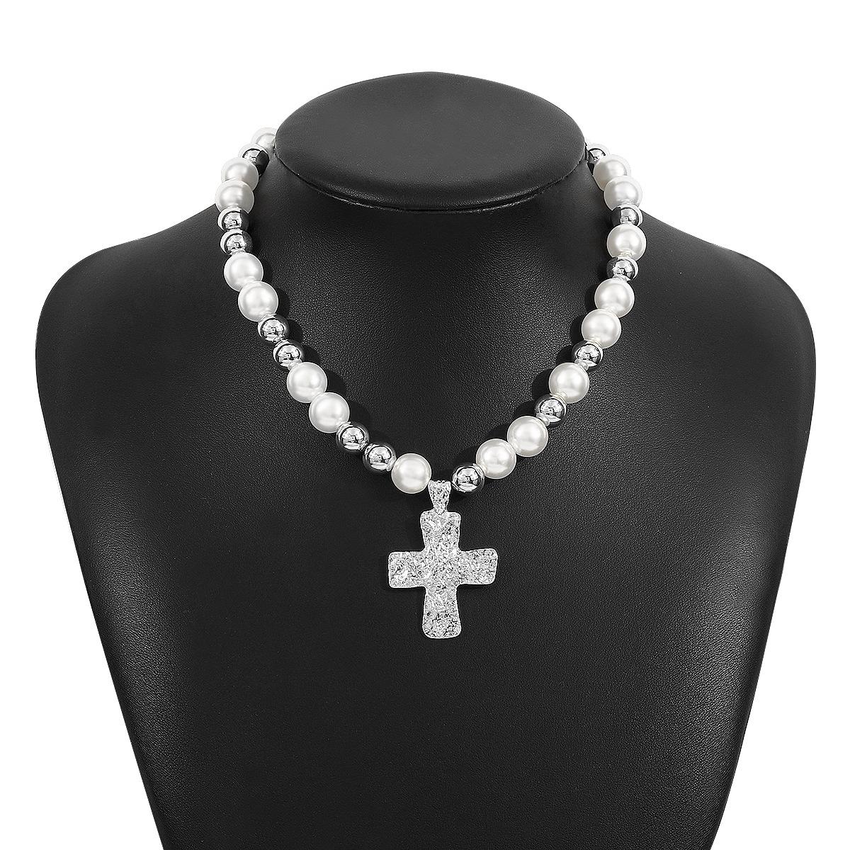 

Women s Cross Pendant Necklace Imitation Pearl Beads Vintage Jewelry Accessory срібний