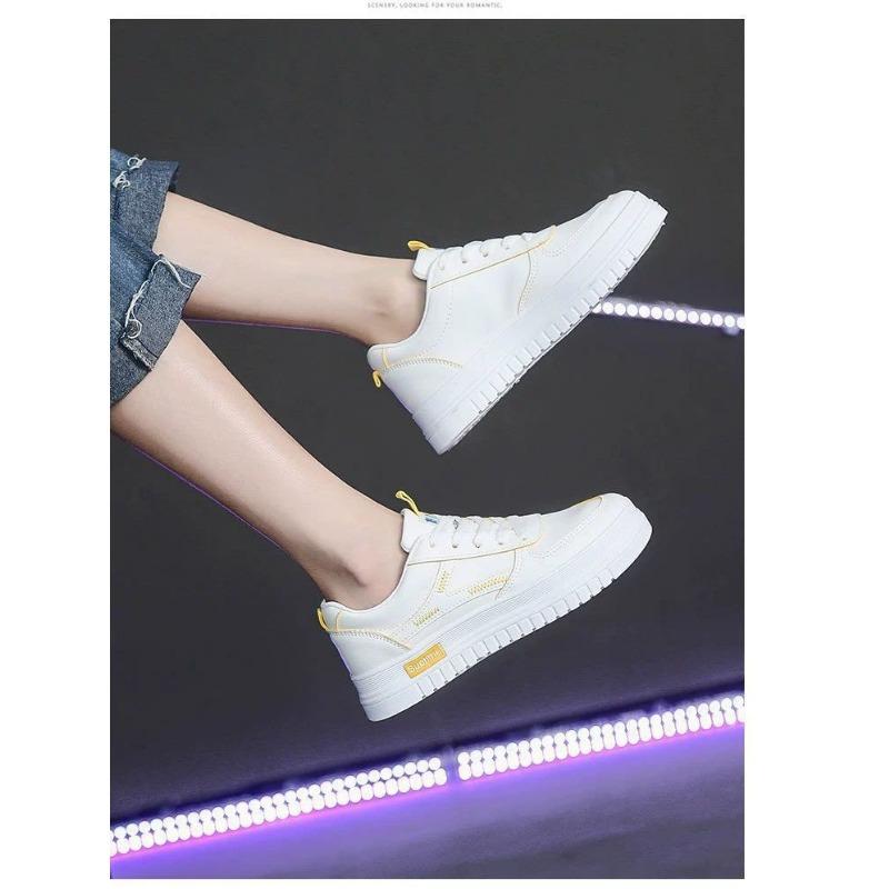 Little White Shoes Women's Flat Sneakers