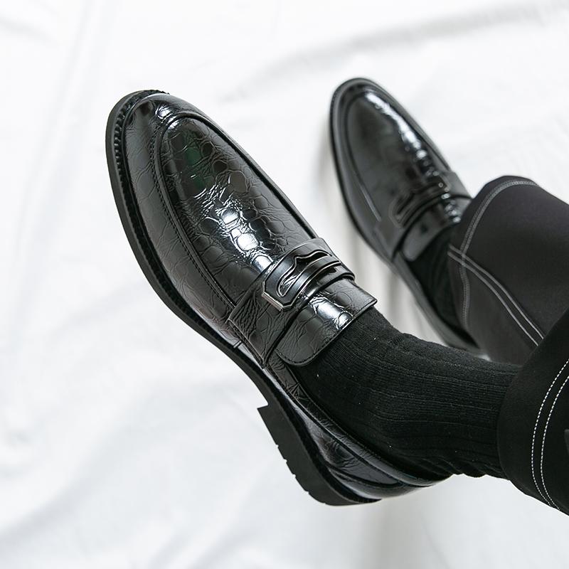 Men Retro Loafers Leather Shoes Formal Business Flats Slip on Shoes Wedding Dress Prom Black Shoes Large Size