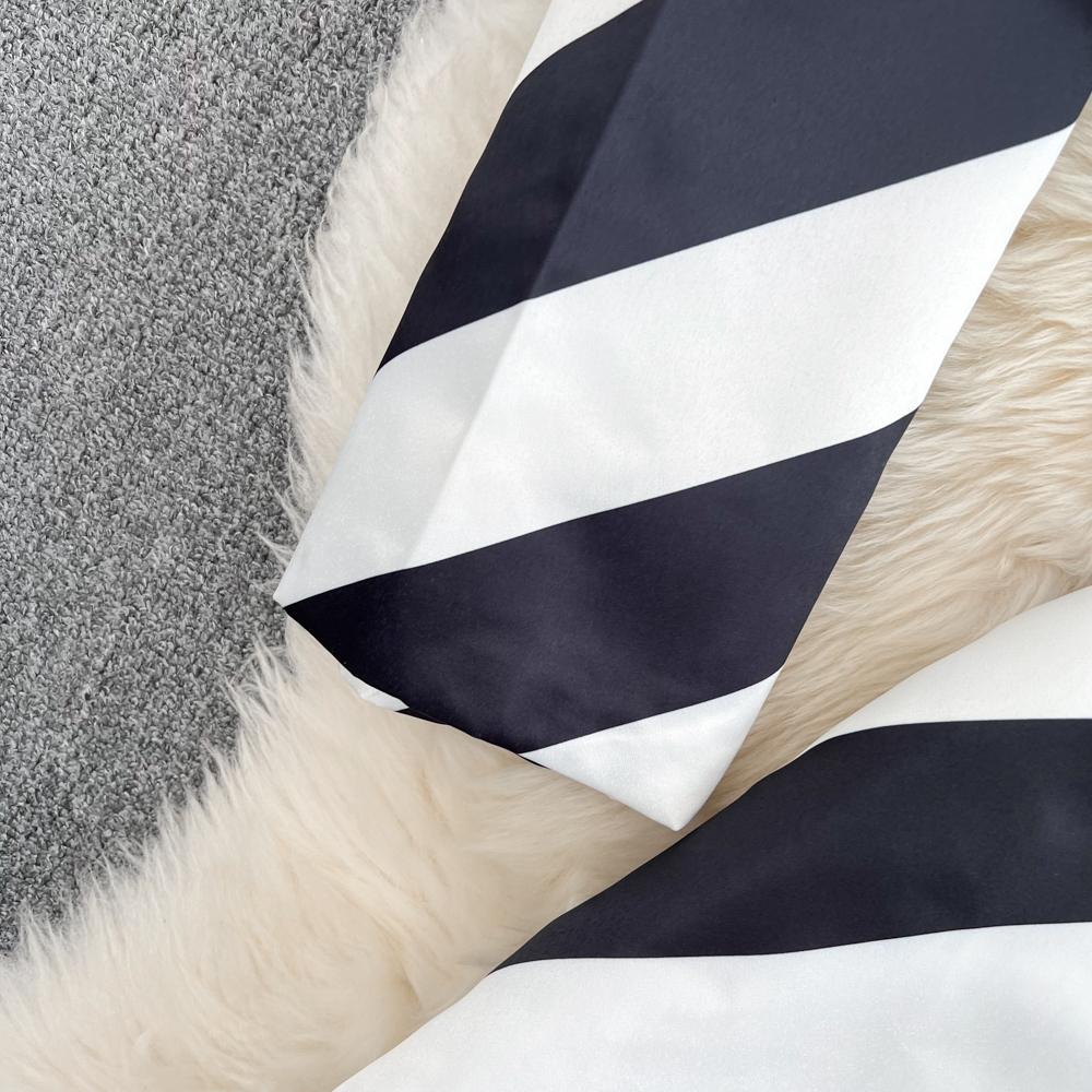 Autumn Fashion Suit Women's Round Neck Short Striped Shirt Two-Piece High Waist Bag Hip Skirt