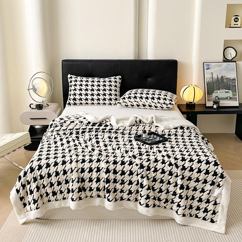 

Вязаное одеяло с узором «Тысяча птиц» 70cmx100cm