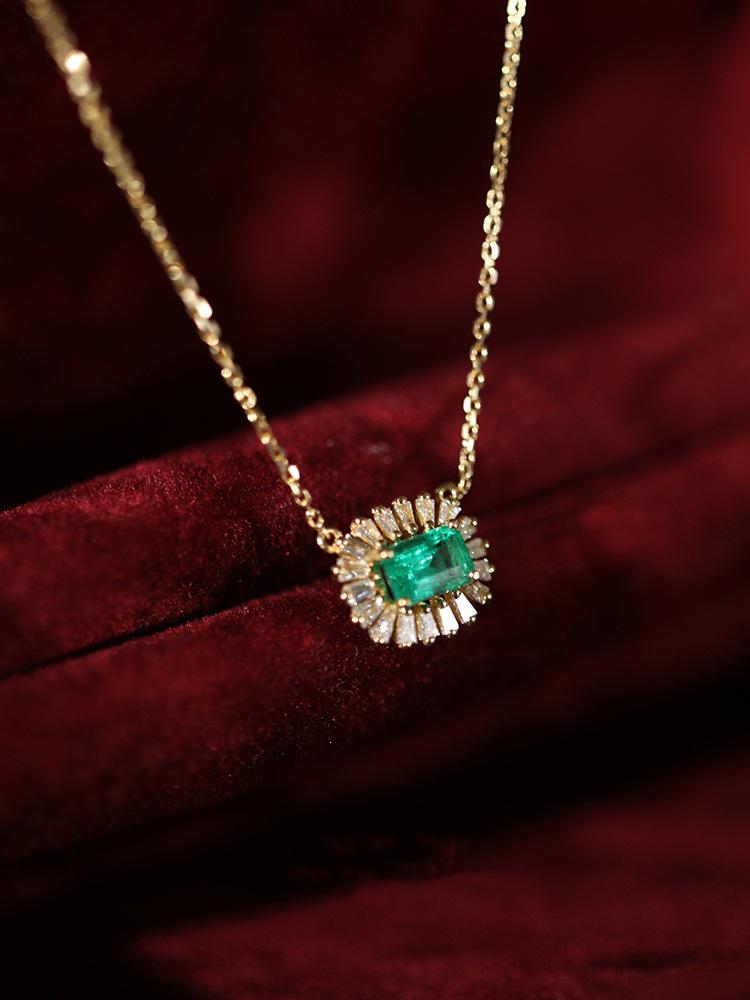 Florence Night: Retro Luxury 18K Gold Plated S925 Sterling Silver Ring with Cubic Zirconia & Synthetic Emerald Sterling Silver белого золота