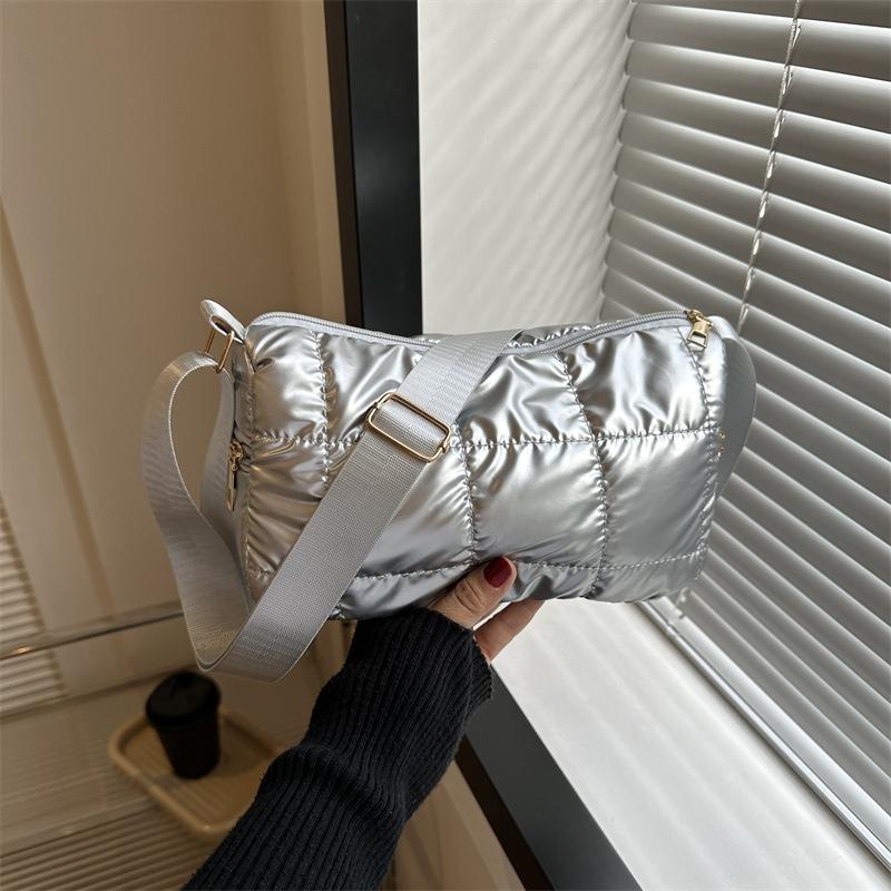 Autumn and winter new fashion cotton clothes, portable one-shoulder underarm small square bags, women's bags, support a large number of mixed batches